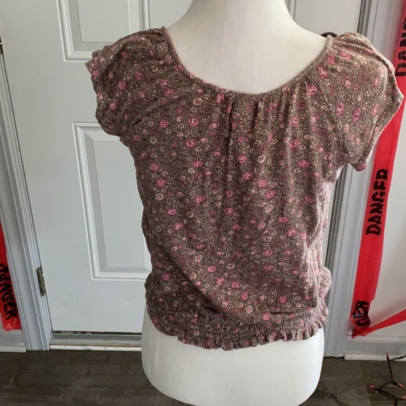 Flower top💜 - Picture 4 of 6